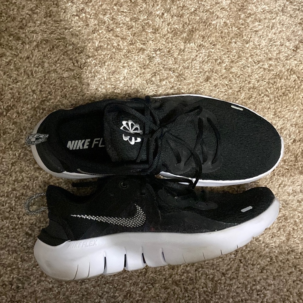 Nike flex running shoes!